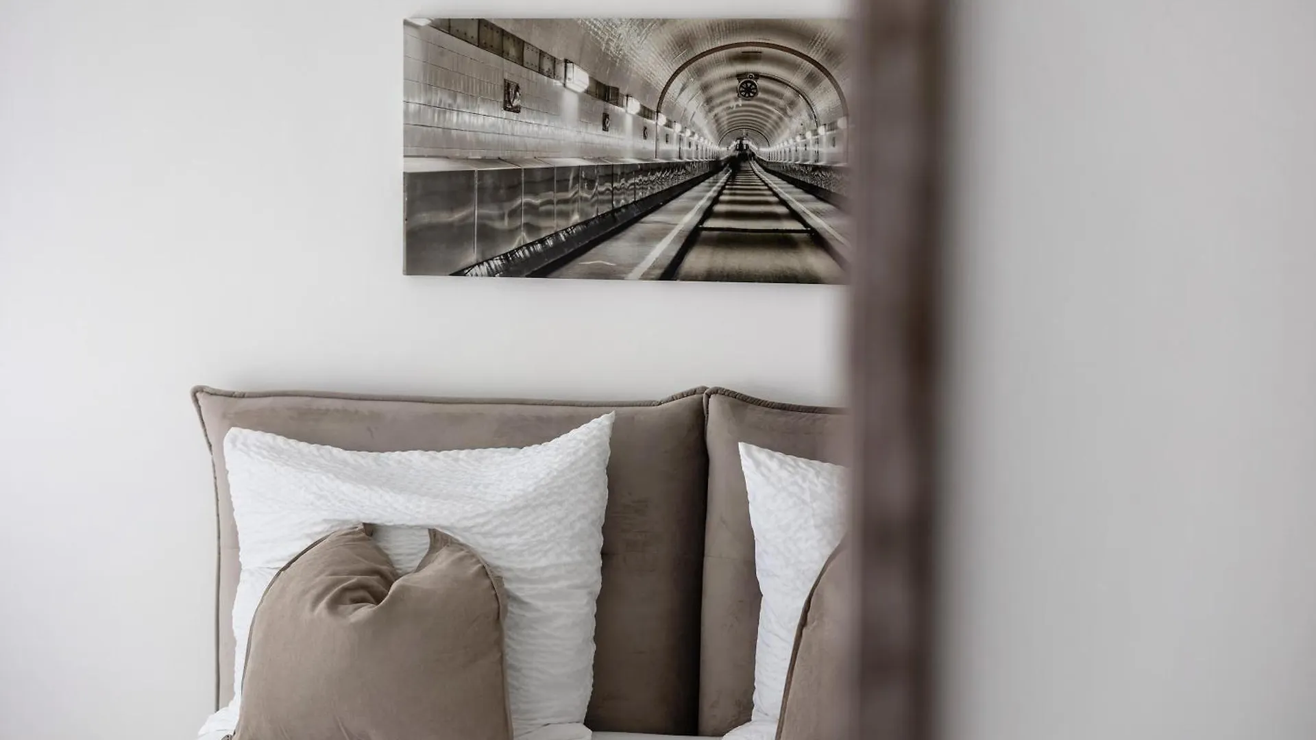 3 Zimmer Whg Schwanthalerhoehe Munich Apartment